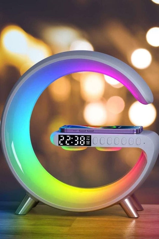 Mini Parlante G con Reloj Digital – Sonido, Luz y Estilo Multifuncional